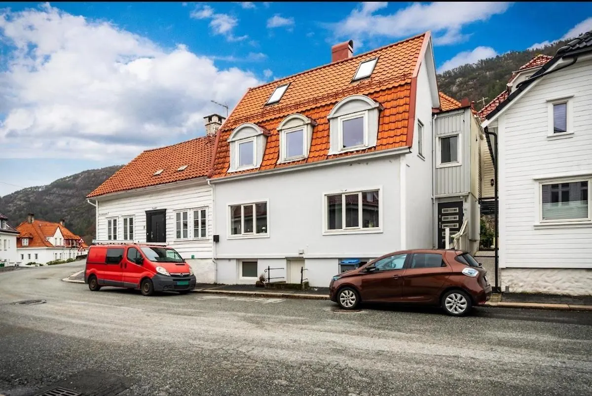 Large Apartment 1 Kilometer To Bryggen Bergen