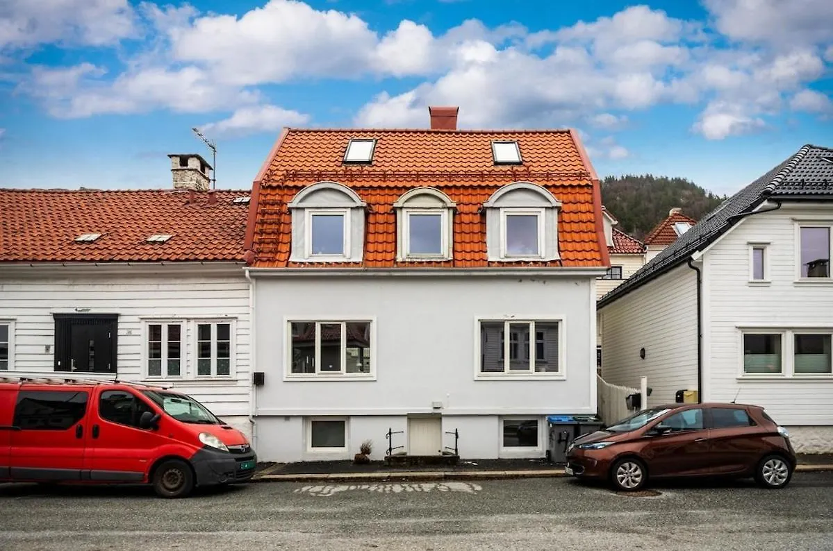 Large Apartment 1 Kilometer To Bryggen Bergen